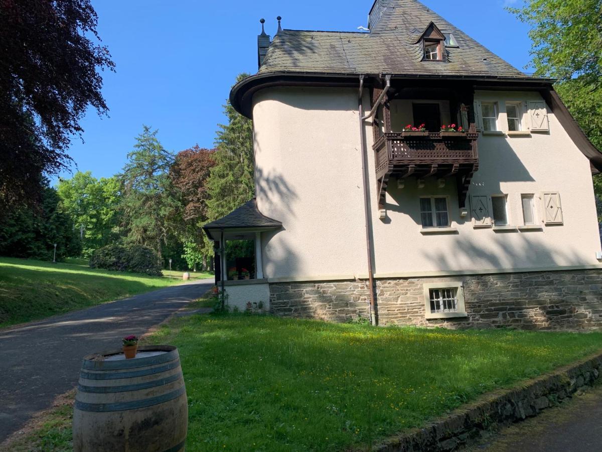 Haus Rheinberg Gaestehaus Apartment Lorch am Rhein Exterior photo